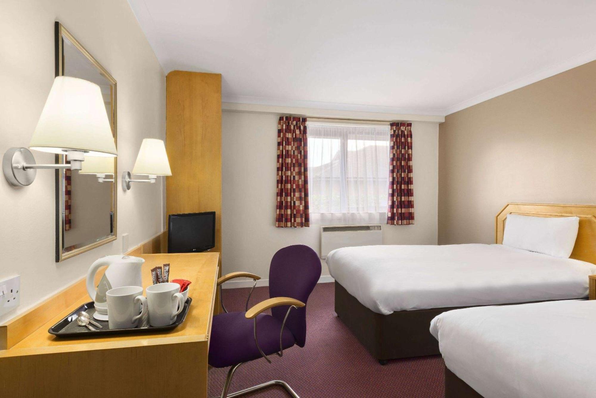 Days Inn Hamilton Luaran gambar